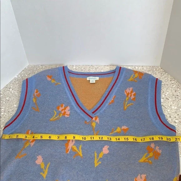 Sundance Fairlee Preppy Blue Floral VNeck Sweater Vest Women’s Medium Academa - Picture 4 of 7